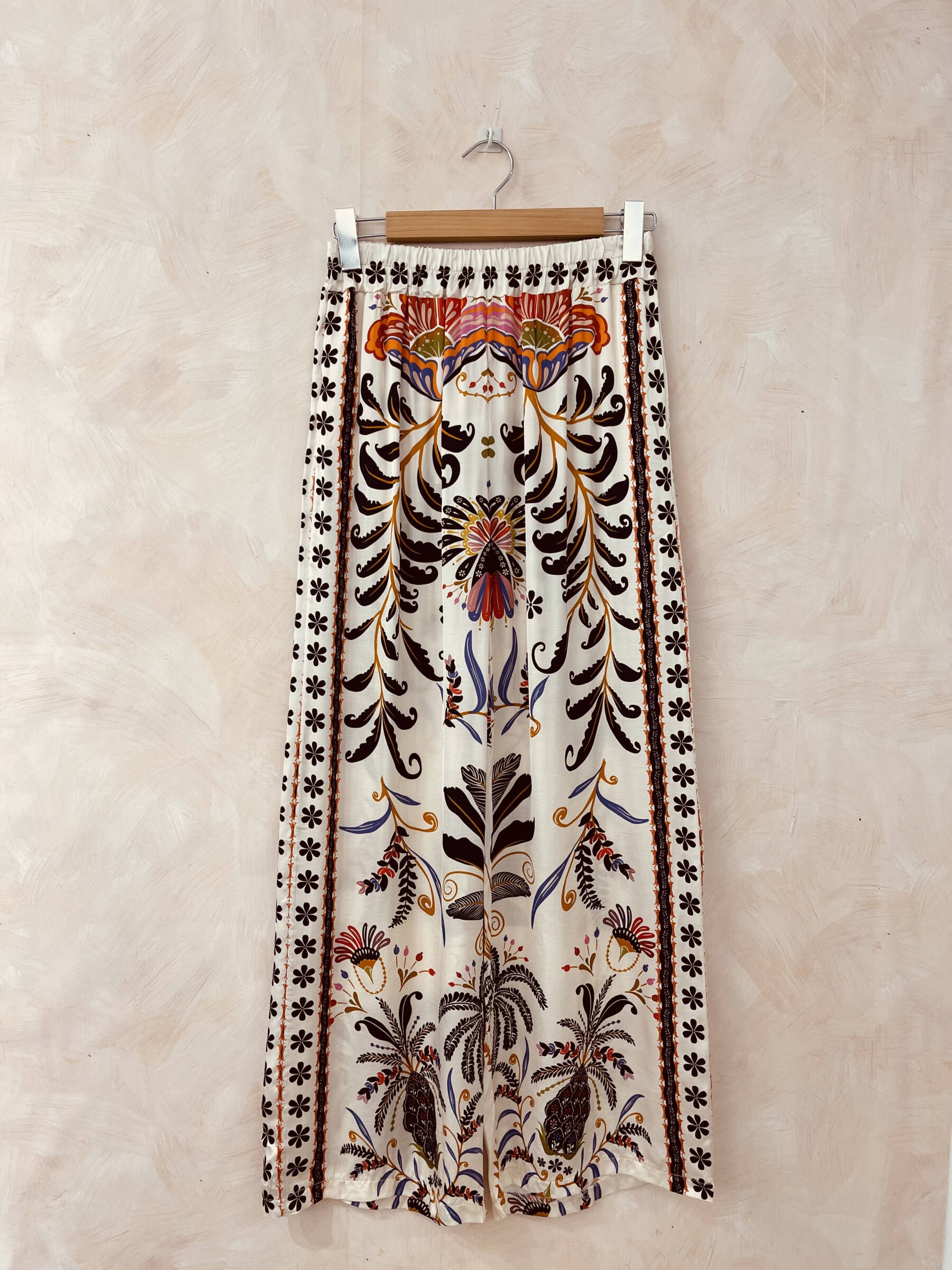 Wholesaler LUMINE - Silk and viscose floral pattern pants