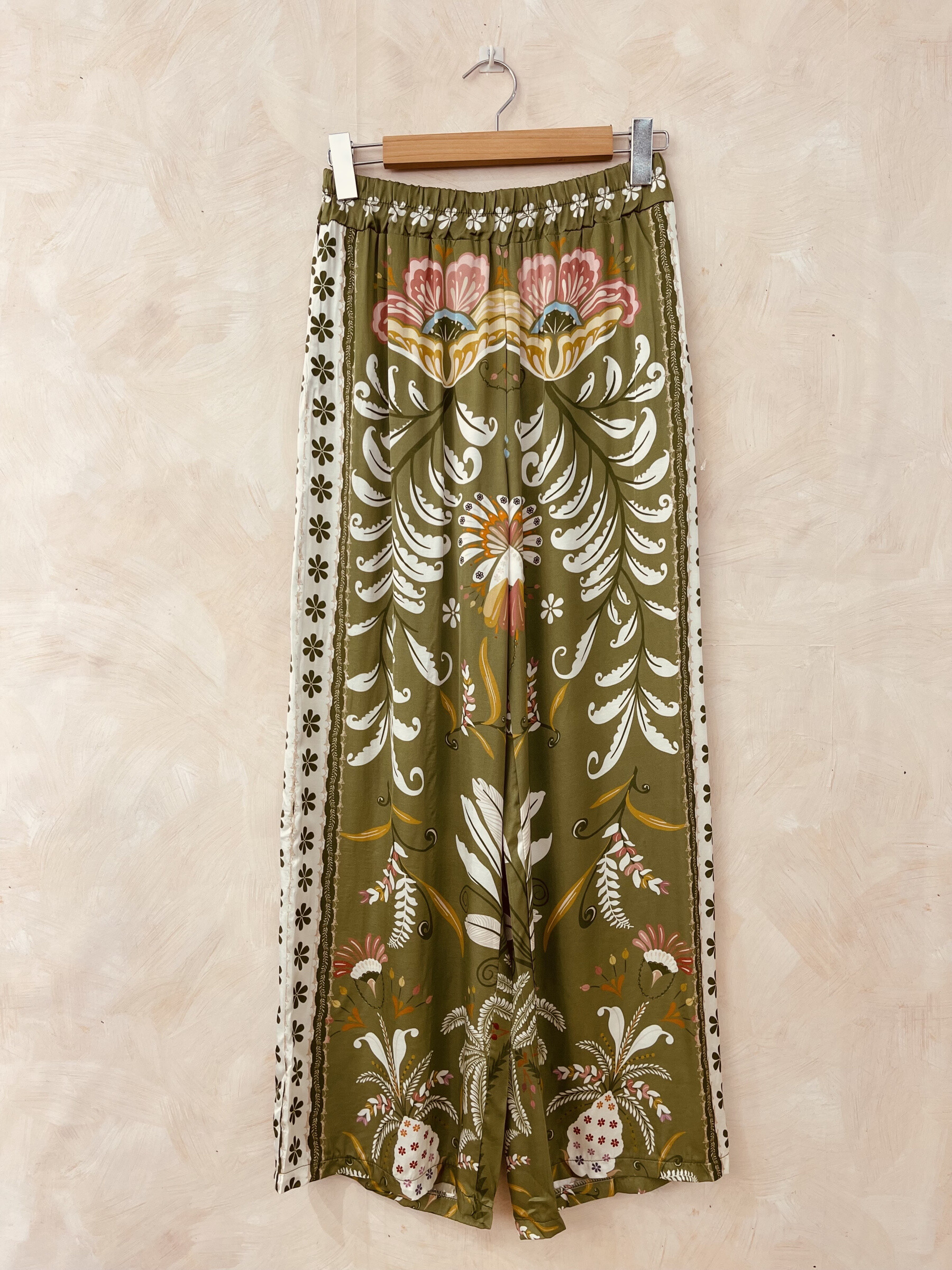 Grossiste LUMINE - Pantalon en soie et viscose motif fleuri