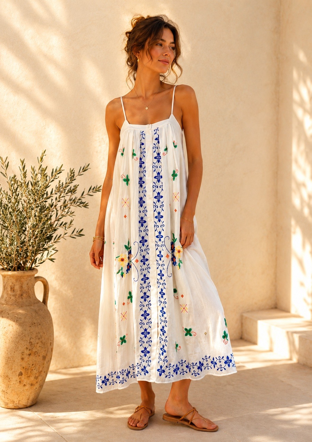 Grossiste LUMINE - Robe double gaz coton brodée entièrement