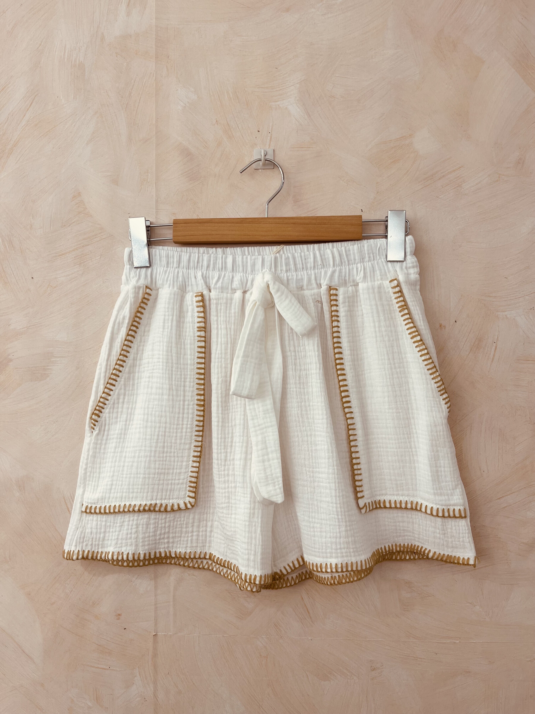 Grossista LUMINE - Shorts in cotone con bordo cucito