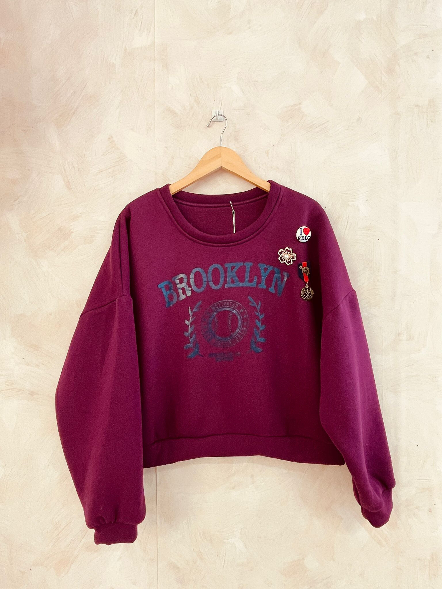 Grossiste LUMINE - Sweat brooklyn manche longue avec pins