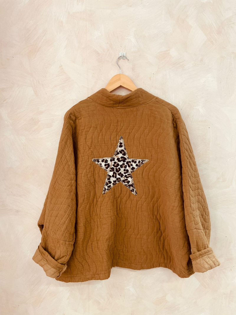 Grossiste LUMINE - Veste matelassé en coton avec broderie étoile léopard
