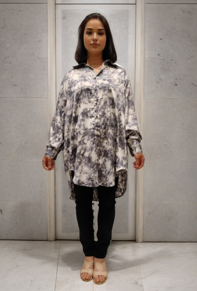 Grossista Lusa Mode - Camicia stampata fluida in satin