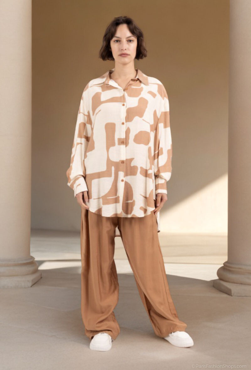 Grossista Lusa Mode - Camicia con tessuto simile al lino e stampa astratta