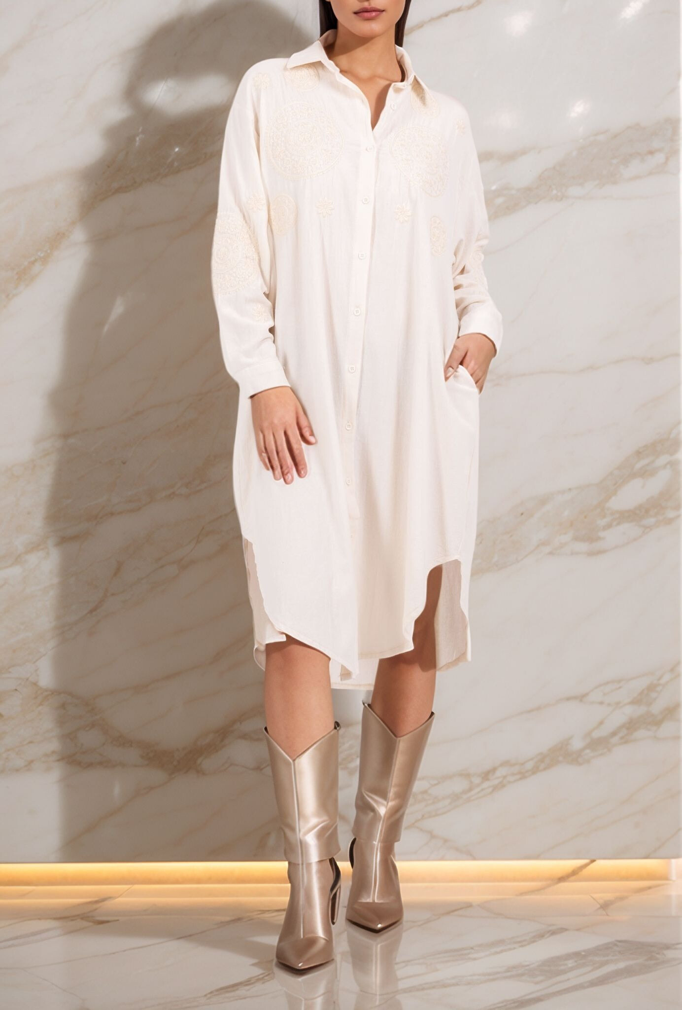 Grossiste Lusa Mode - Chemise longue broderie géométrique avec poches tissu comme lin