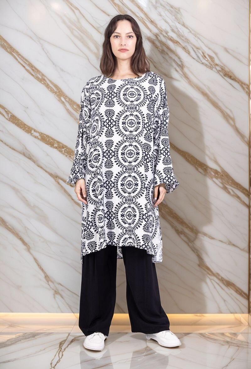 Großhändler Lusa Mode - Tunika- und Hosen-Set aus stoffähnlichem Leinen mit originellem Druck