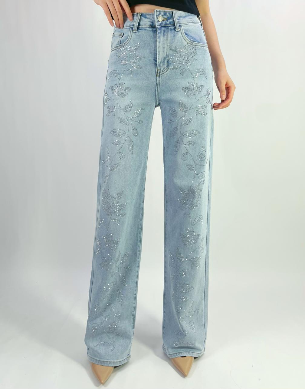 Grossiste Lusa Mode - Jean premium coupe droite stretch avec strass fleuri T36-T46 Grossiste Lusa Mode - Jean premium coupe droite stretch avec strass fleuri T36-T46