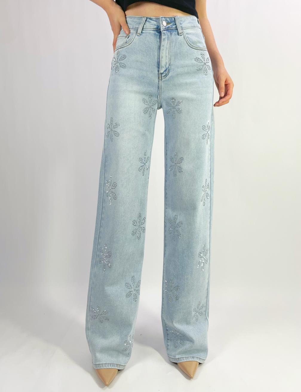 Grossiste Lusa Mode - Jean premium coupe droite stretch avec strass fleuri T36-T46 Grossiste Lusa Mode - Jean premium coupe droite stretch avec strass fleuri T36-T46