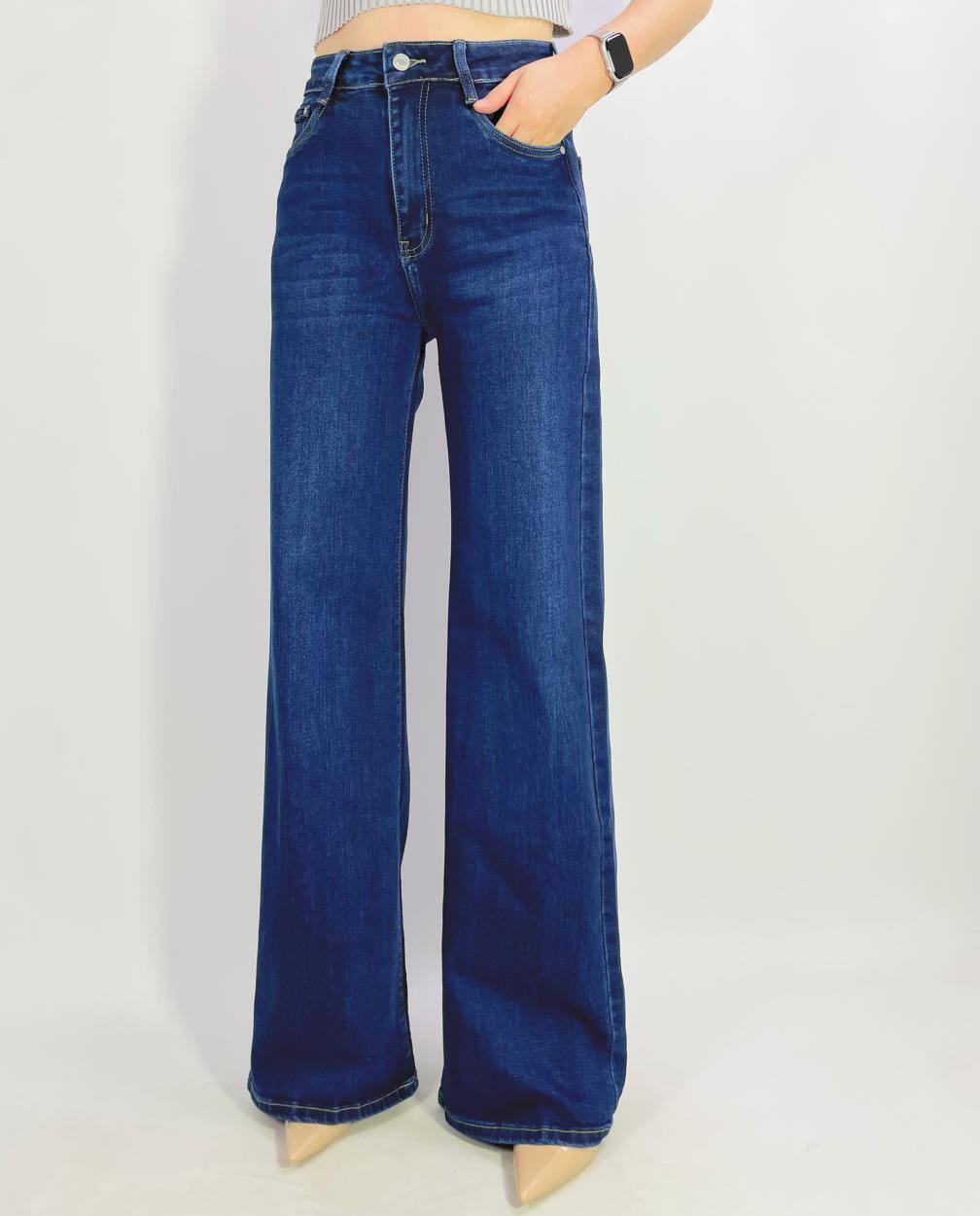 Grossista Lusa Mode - Jeans elasticizzati a taglio dritto con 5 tasche, taglia 36-46