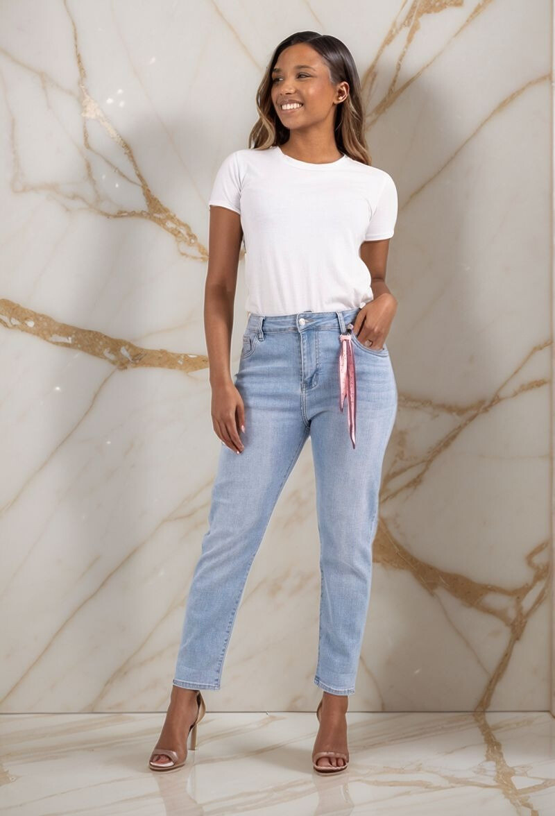 Wholesaler Lusa Mode - 4-pocket stretch push-up jeans