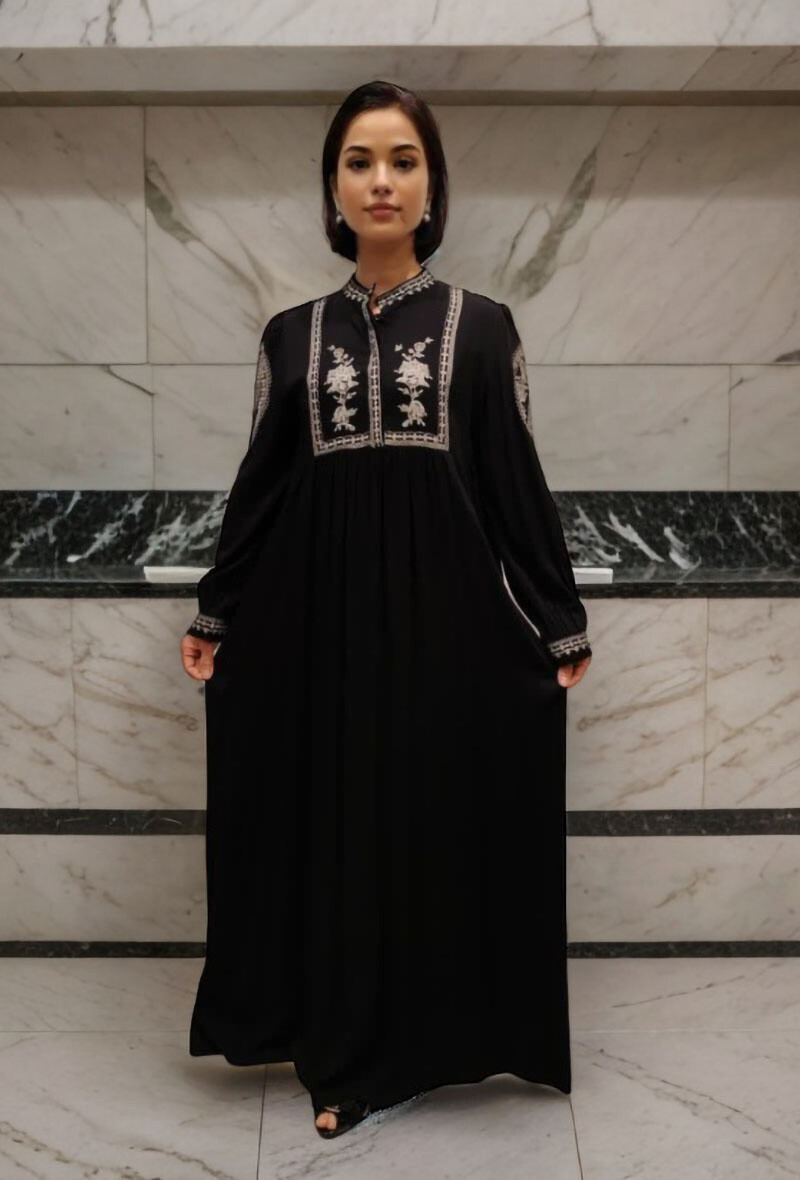 Wholesaler Lusa Mode - Long plain dress embroidered on collar, shoulders and sleeves
