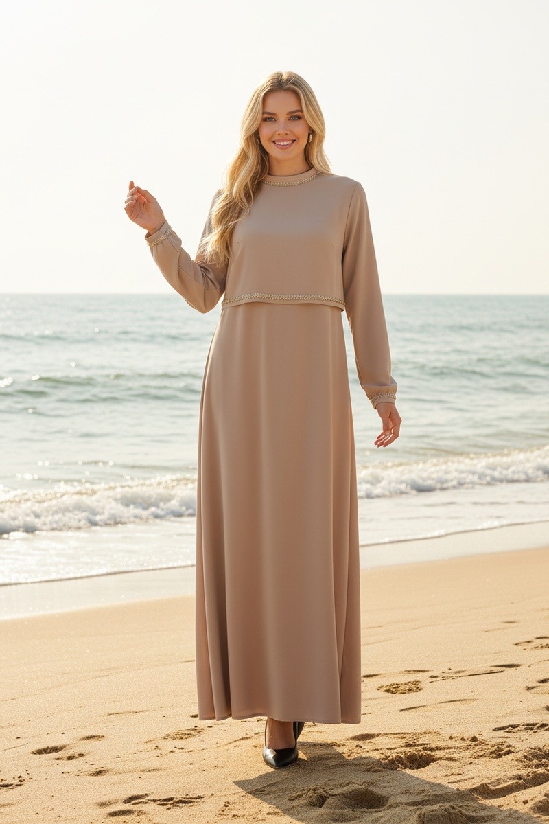 Wholesaler Lusa Mode - Elegant solid color long dress with a super flared design, rhinestones, and lining