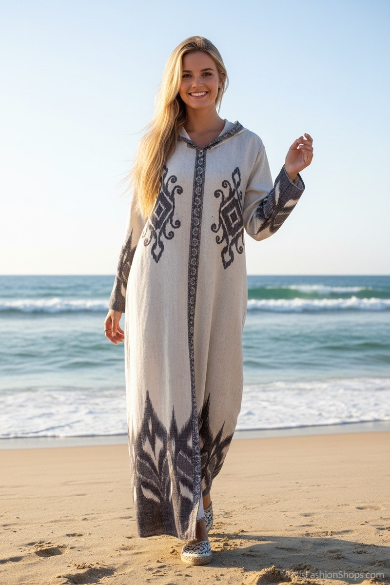 Mayorista Lusa Mode - Vestido largo tipo djellaba con capucha, estampado elegante especial con pedrería y bolsillos