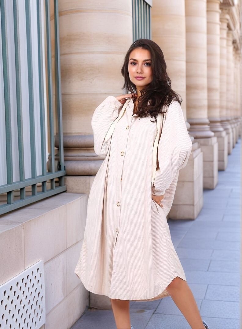 Grossiste Lusa Mode - Robe Chemise en velour cotelé avec capuche