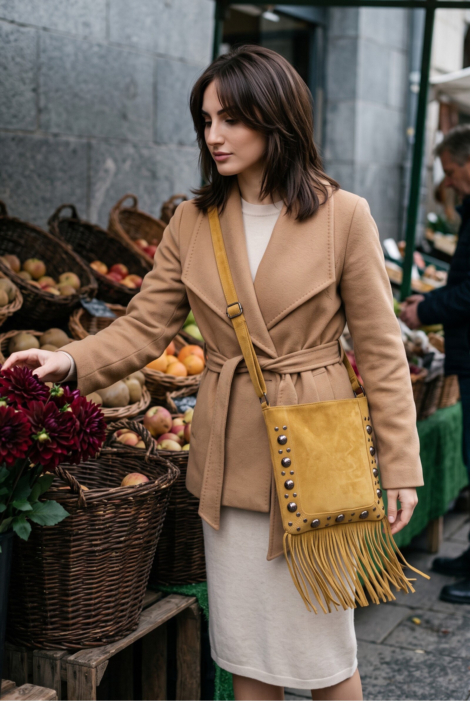 Wholesaler LUX - Crossbody bag — fringes and maxi studs — suede effect — BOHO