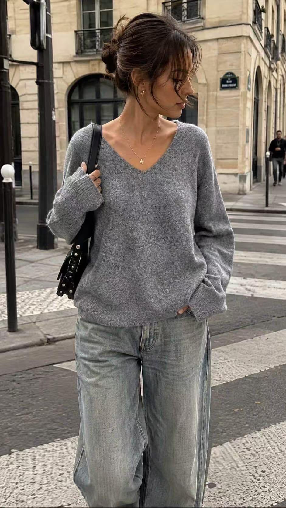 Wholesaler LUZABELLE Paris - Soft V-neck sweater