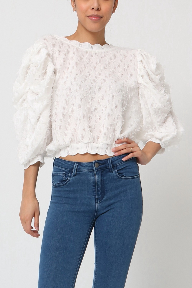 Grossista LUZABELLE - Blusa aperta da annodare materiale ispirazione piume