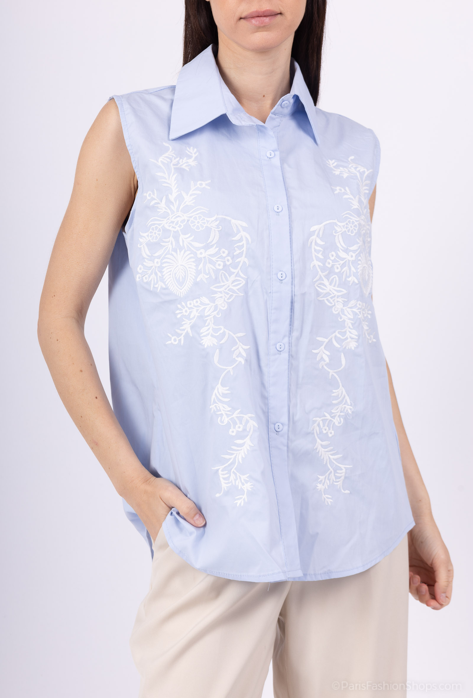 Wholesaler LUZABELLE - Sleeveless embroidered shirt with classic cotton collar