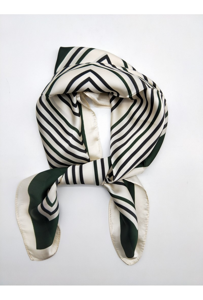 Wholesaler LX Moda - Small square scarf