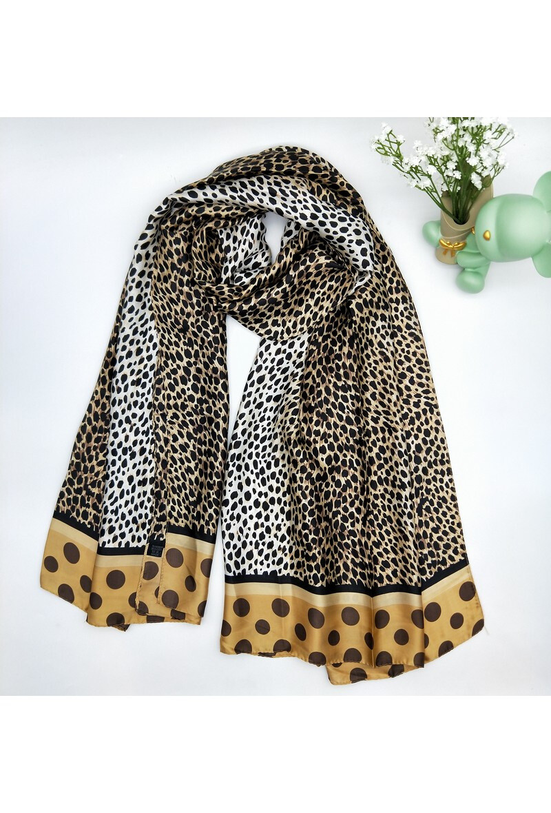 Wholesaler LX Moda - Scarf with printed pattern