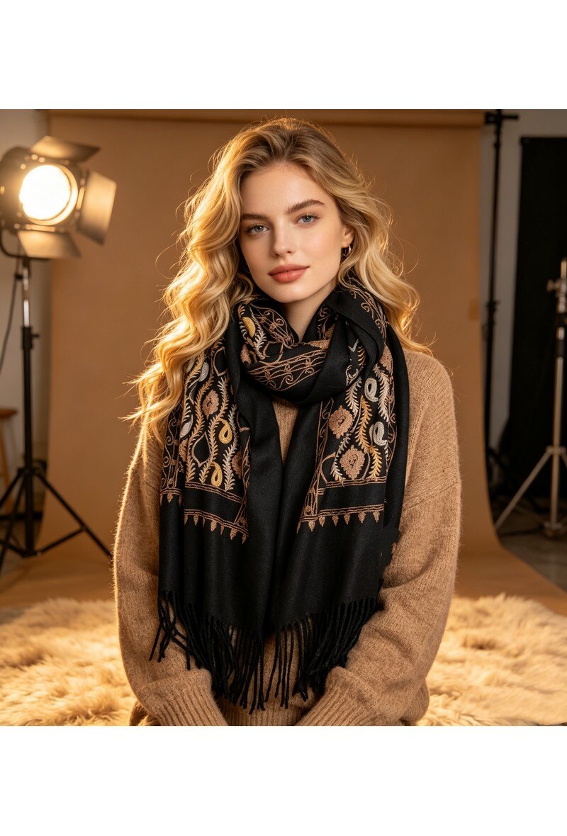 Grossiste LX Moda - Grande écharpe femme à broderies décoratives et franges