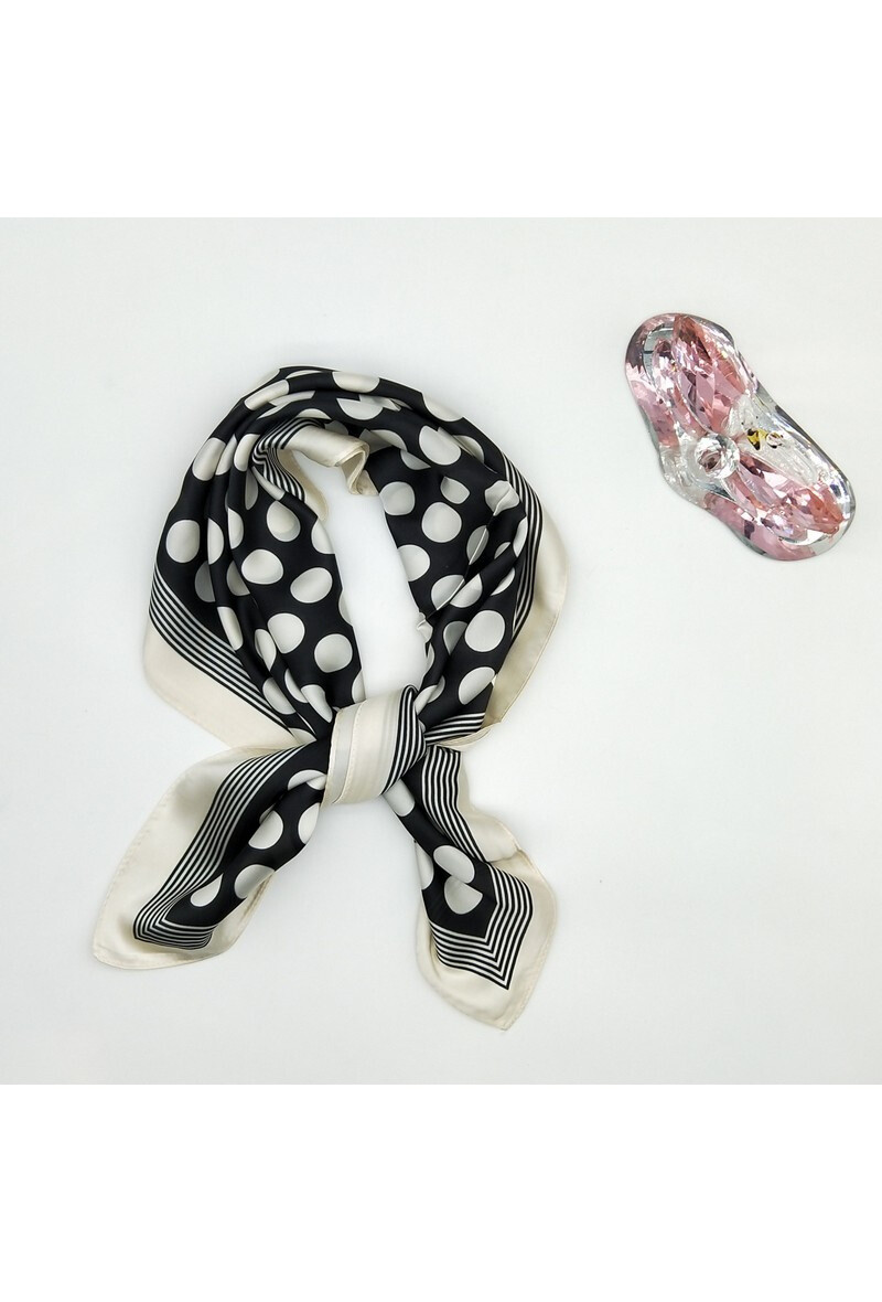 Wholesaler LX Moda - Small square scarf