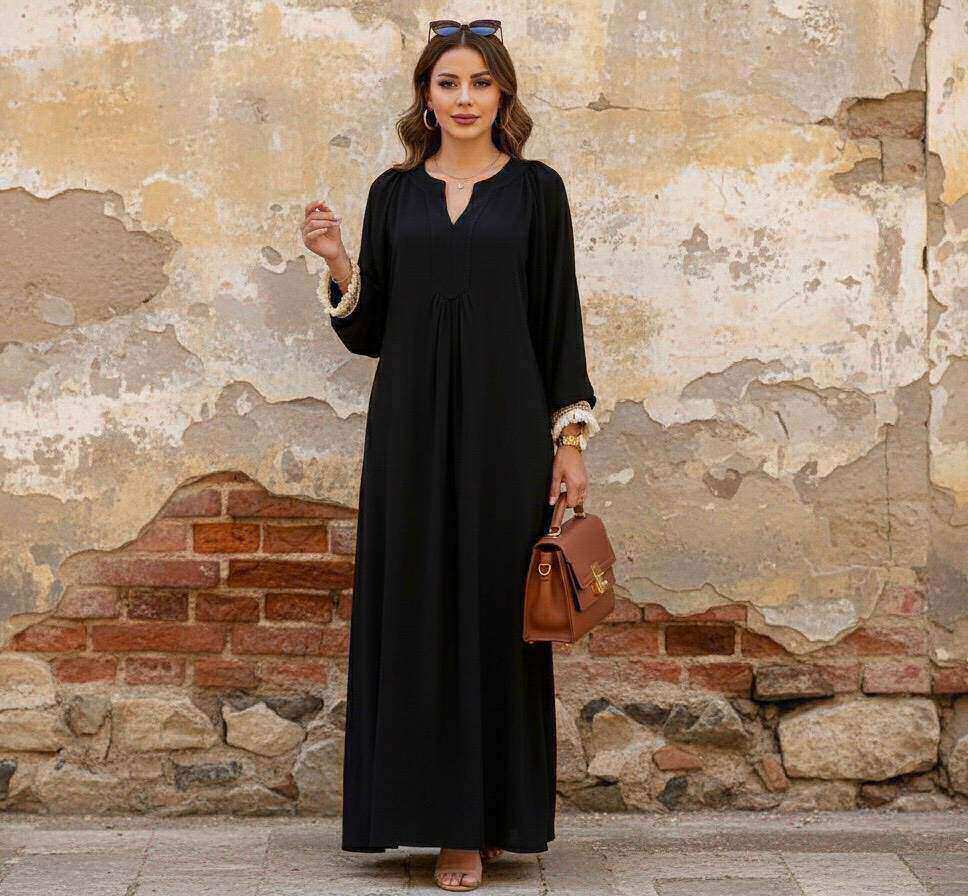 Wholesaler M&D FASHION - Flowy Empire Style Abaya with Metallic Finishes