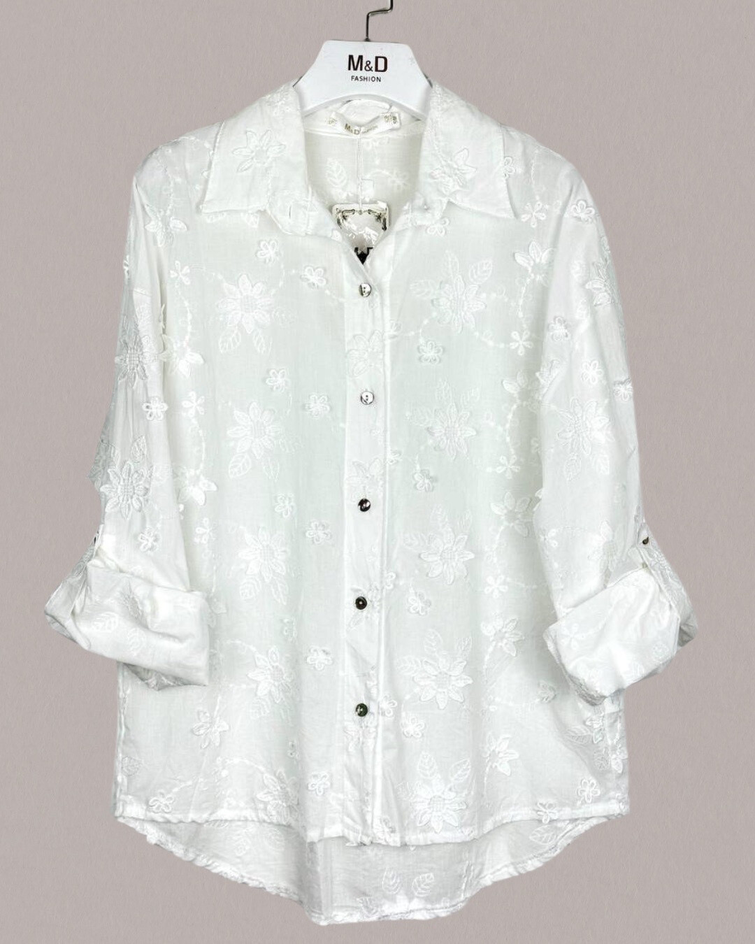 Wholesaler M&D FASHION - Embroidered cotton shirt with classic collar and turned sleeves
