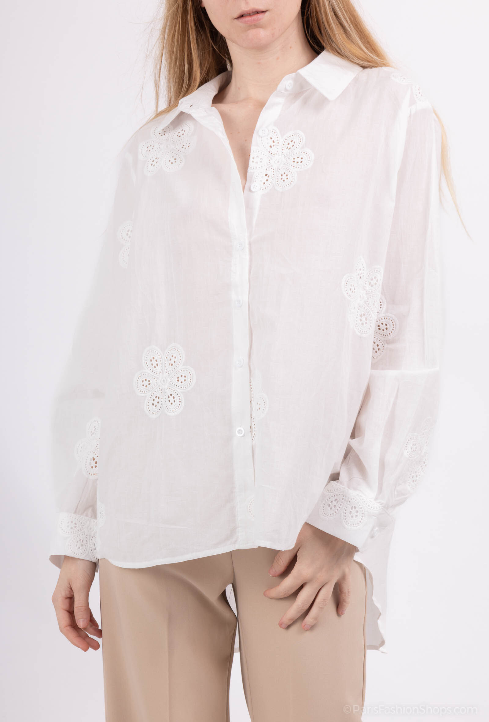 Grossiste M&D FASHION - Chemise en broderie anglaise à manches longues