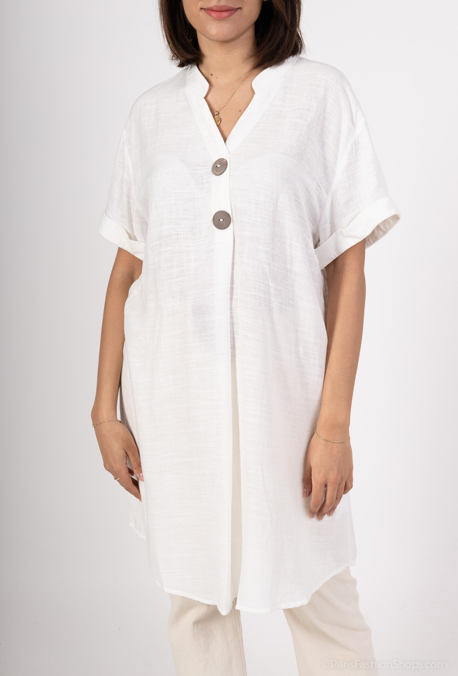 Grossiste M&D FASHION - Chemise longue à manches courtes avec boutons effet bois