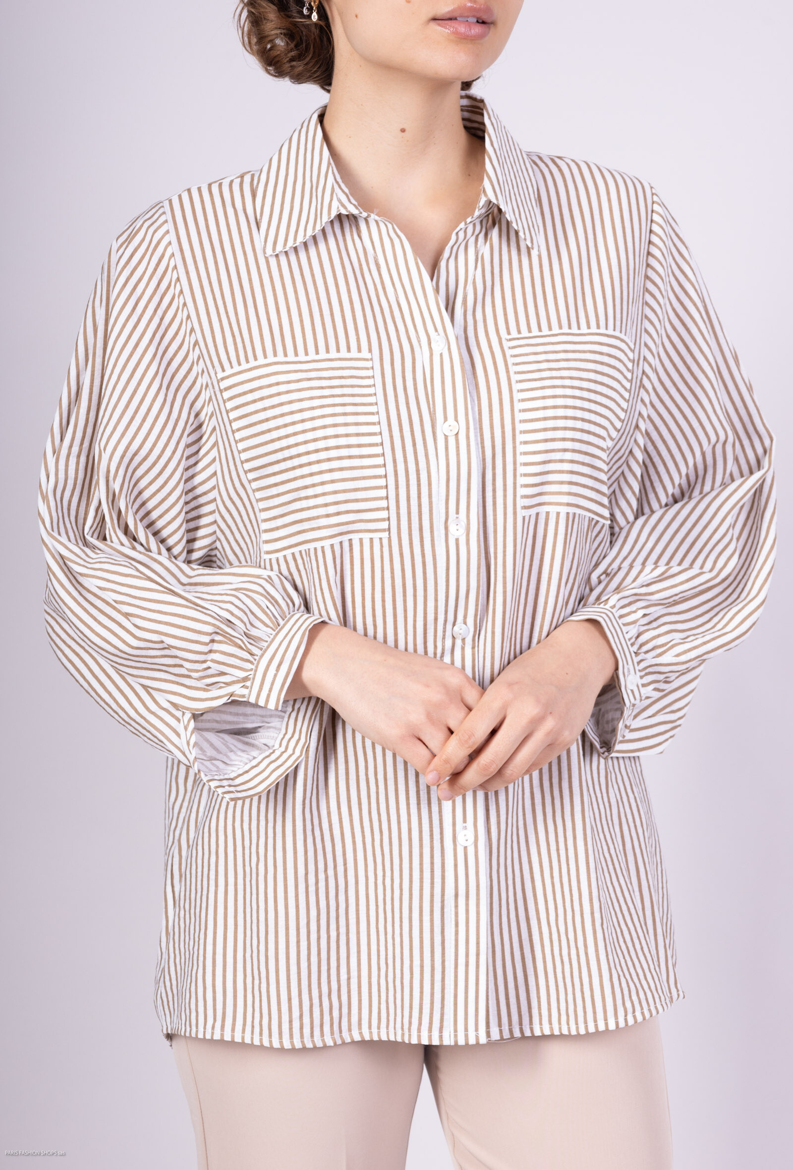 Wholesaler M&D FASHION - Oversize striped shirt with contrasting pockets