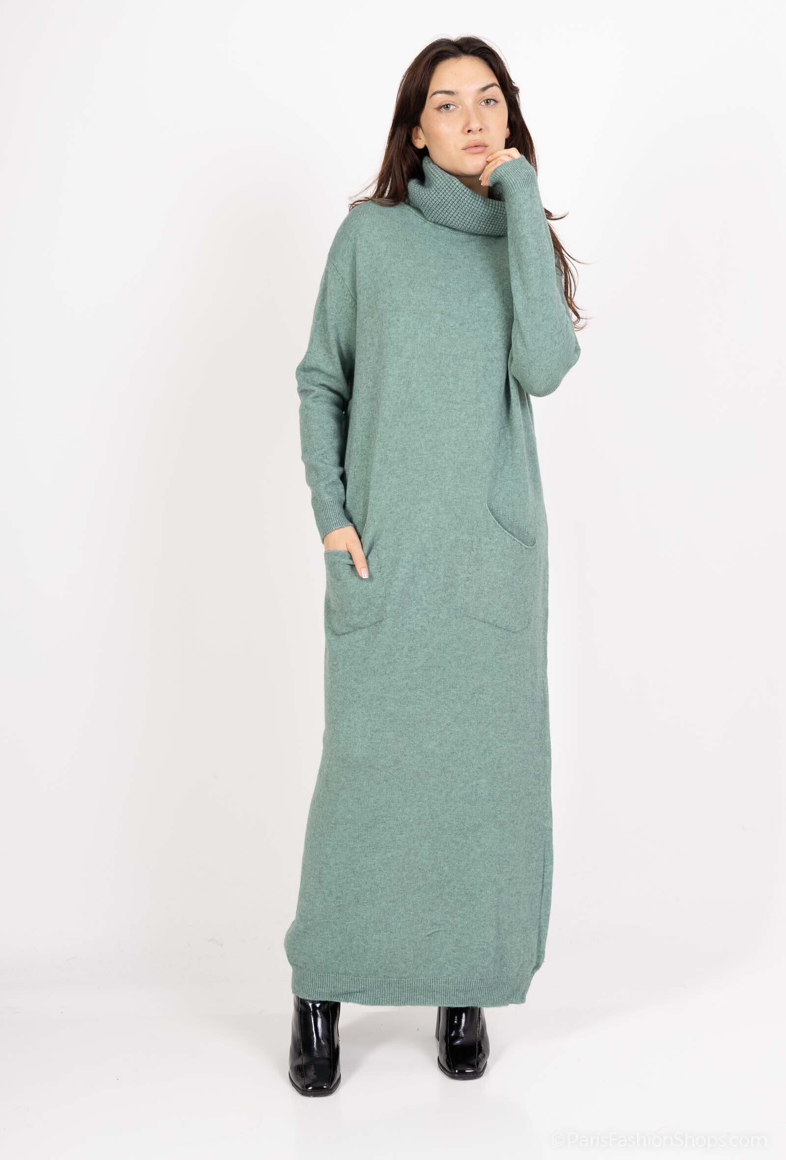 Grossista M&D FASHION - Abito lungo in maglia mélange con collo alto e tasche