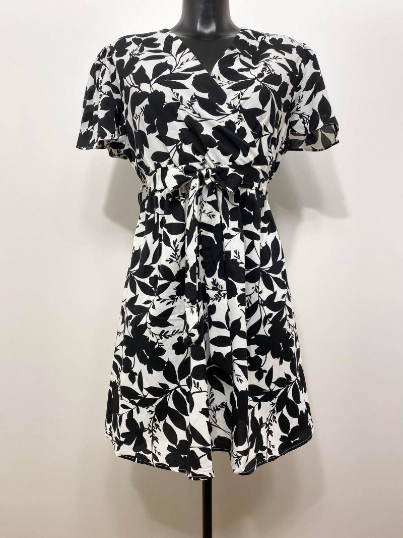Wholesaler M&D FASHION - Short belted wrap dress with flared sleeves