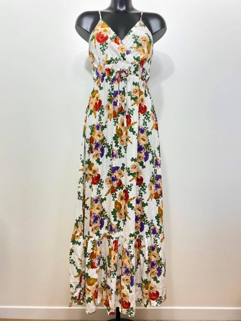 Grossiste M&D FASHION - Robe longue à fleurs avec bretelles fines