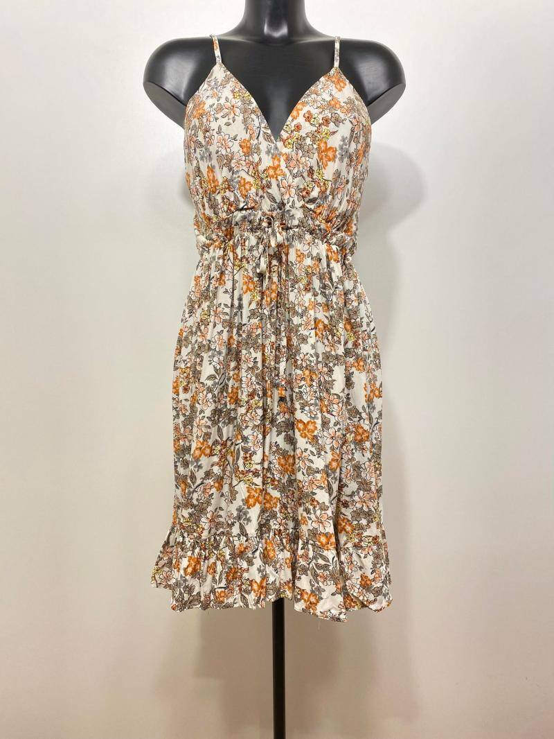 Grossiste M&D FASHION - Robe courte à bretelles réglables et volant