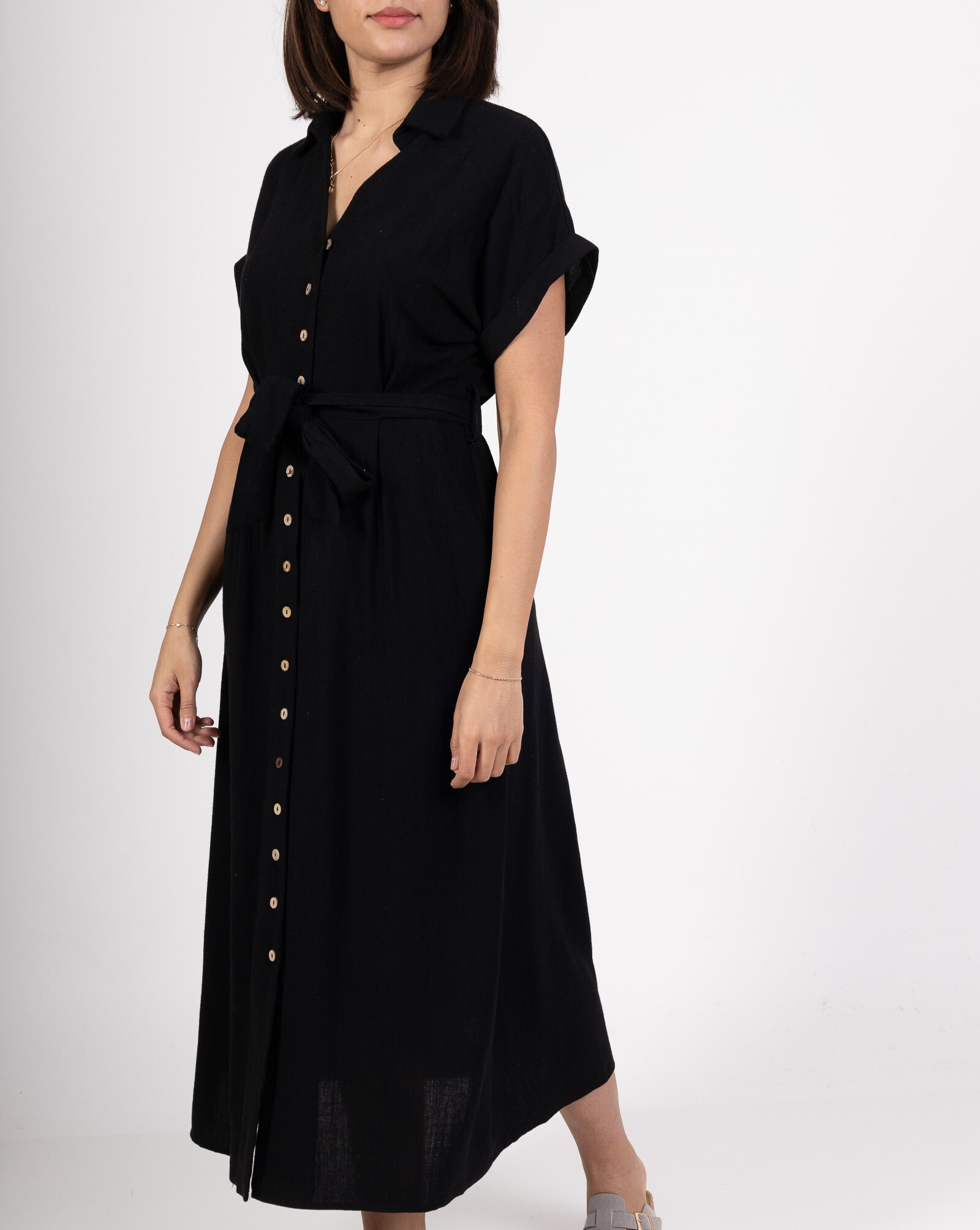 Grossiste M&D FASHION - Robe longue chemise en lin avec poches