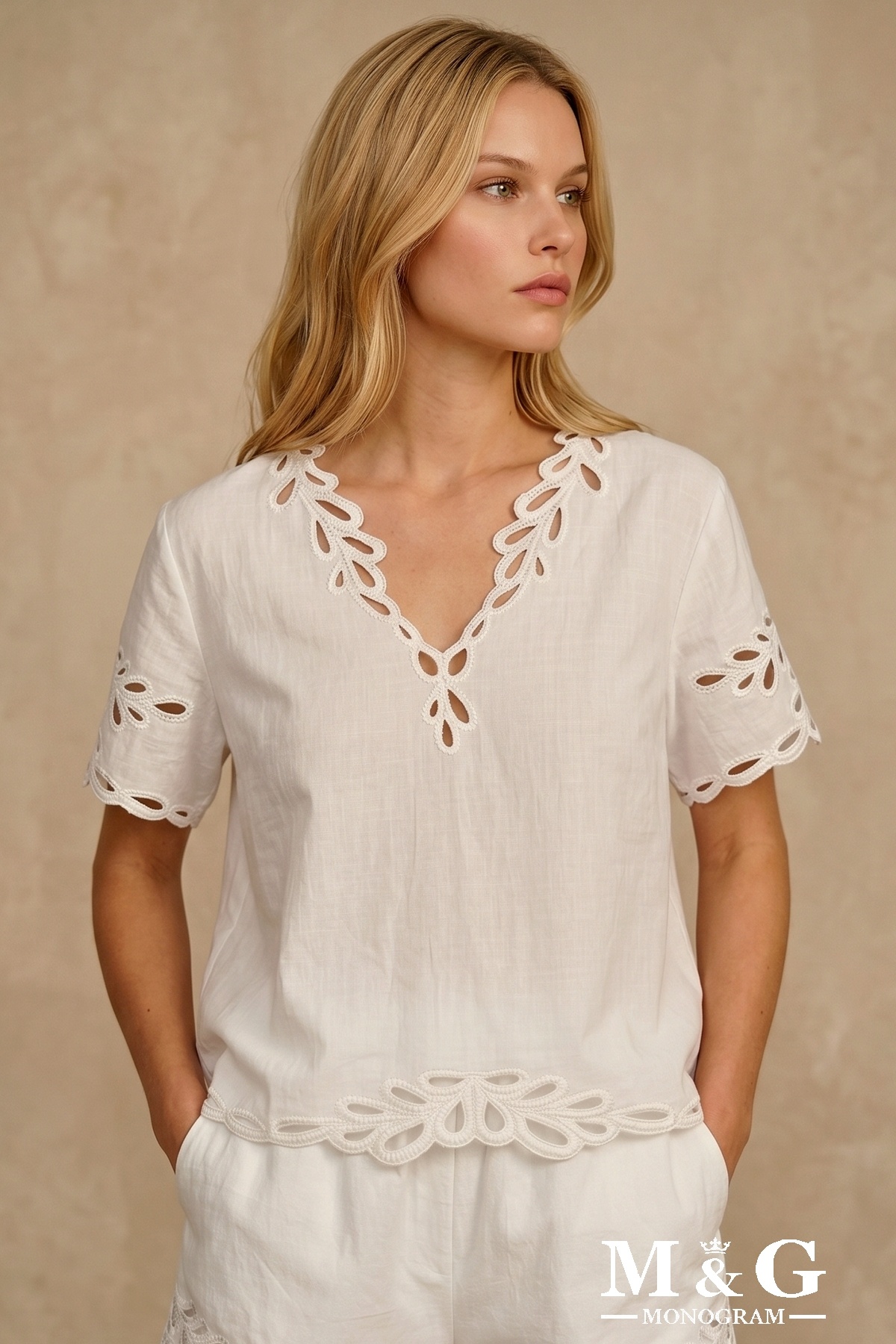 Grossiste M&G MONOGRAM - Blouse boxy en coton, encolure V, finitions festonnées à broderie ajourée