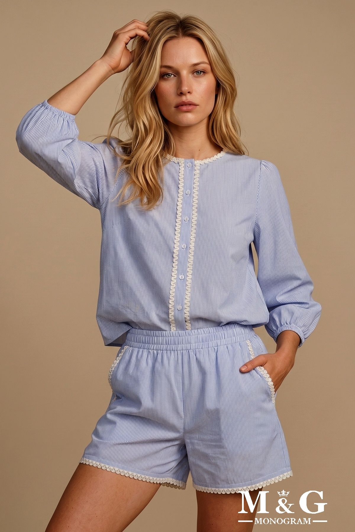 Grossiste M&G MONOGRAM - Short à rayures avec poches et ourlets bordés de galon festonné