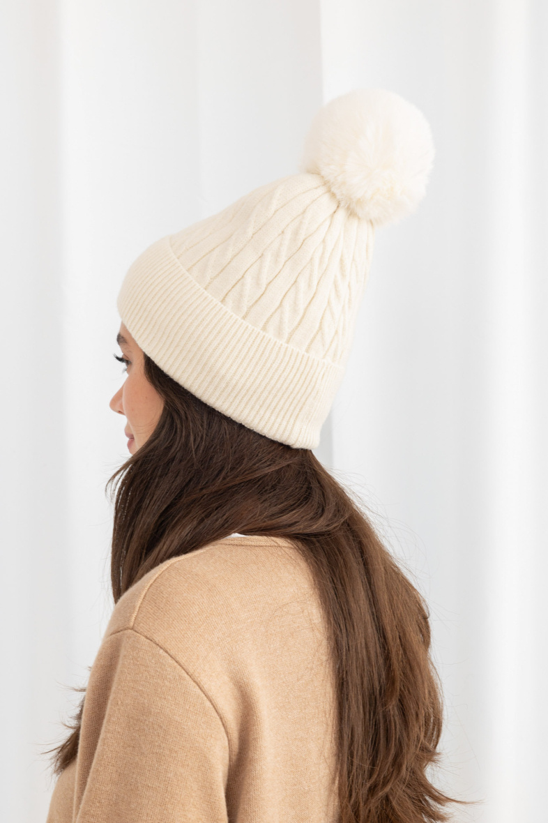 Wholesaler M&P Accessoires - Cuffed hat with fleece-lined and pompom