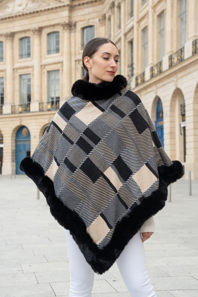 Grossiste M&P Accessoires - Poncho cape très doux avec fausse fourrure imprimé carreaux