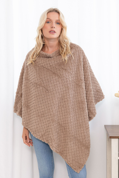 Grossiste M&P Accessoires - Poncho en fausse fourrure texturée motif petit carreaux Grossiste M&P Accessoires - Poncho en fausse fourrure texturée motif petit carreaux