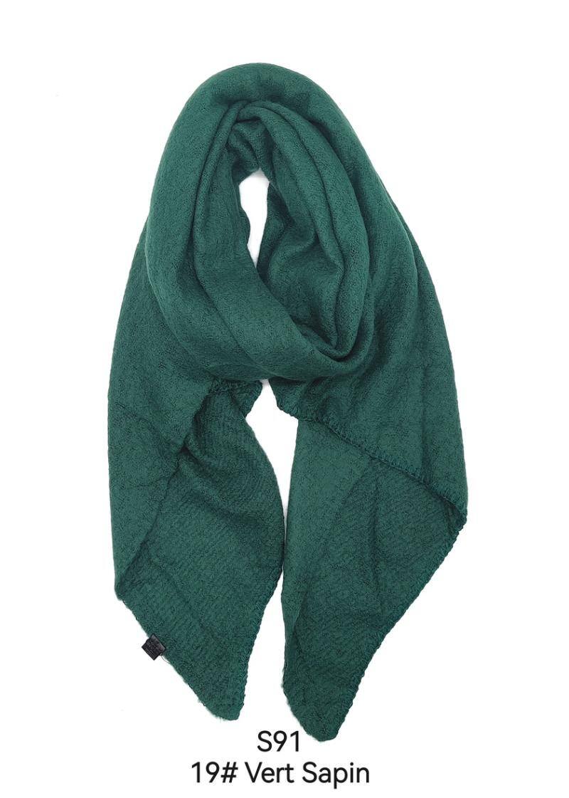 Großhändler M&P Accessoires - Weicher, flauschiger Schal – maximale Länge 220 x 70 cm – Nahtkante 10 mm