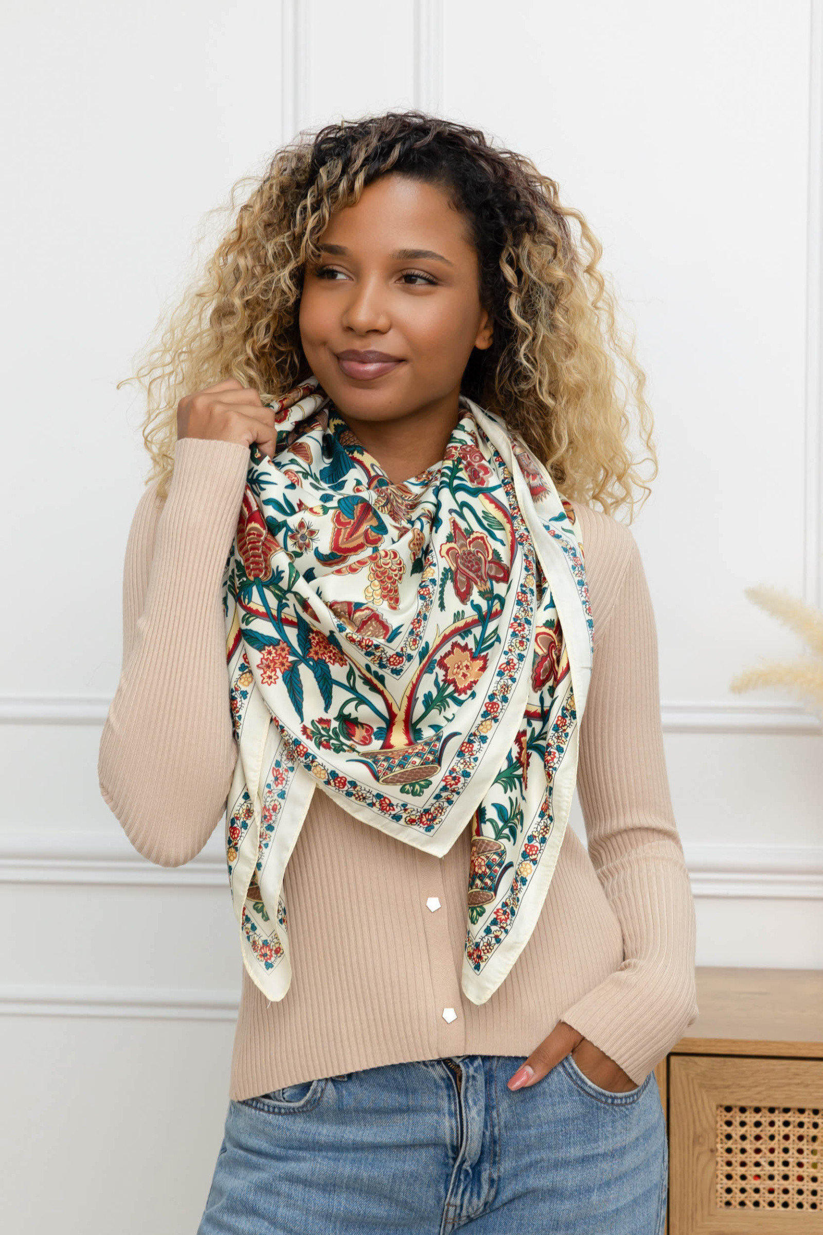 Mayorista M&P Accessoires - Pañuelo chal cuadrado 130*130 cm estampado