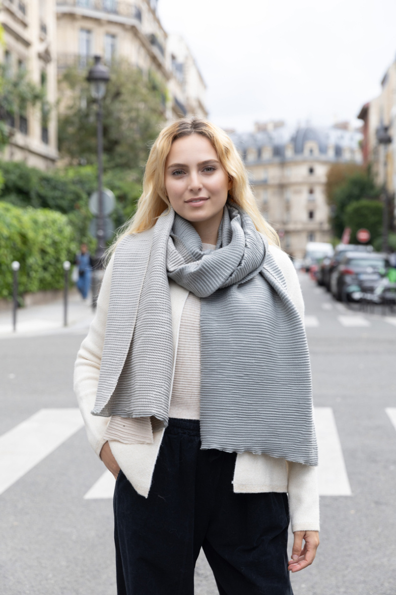 Grossiste M&P Accessoires - Écharpe douce plissée bicolore 180*65cm