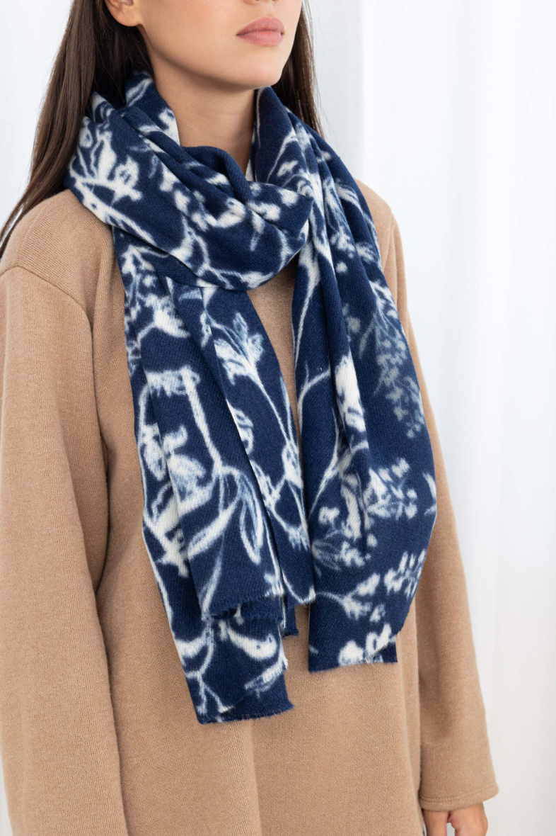 Wholesaler M&P Accessoires - Printed scarf with gold