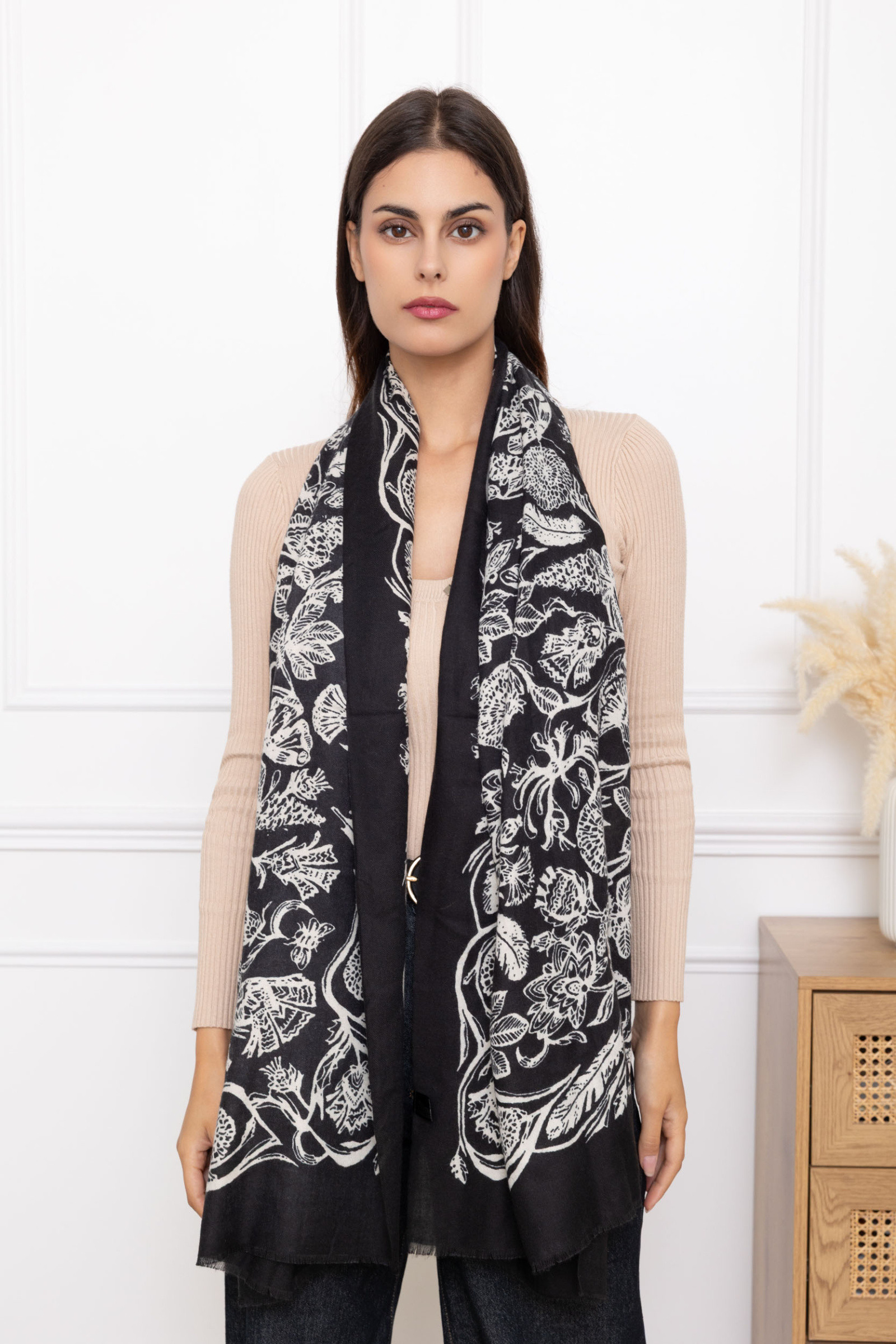 Mayorista M&P Accessoires - Bufanda suave de invierno con estampado de hojas