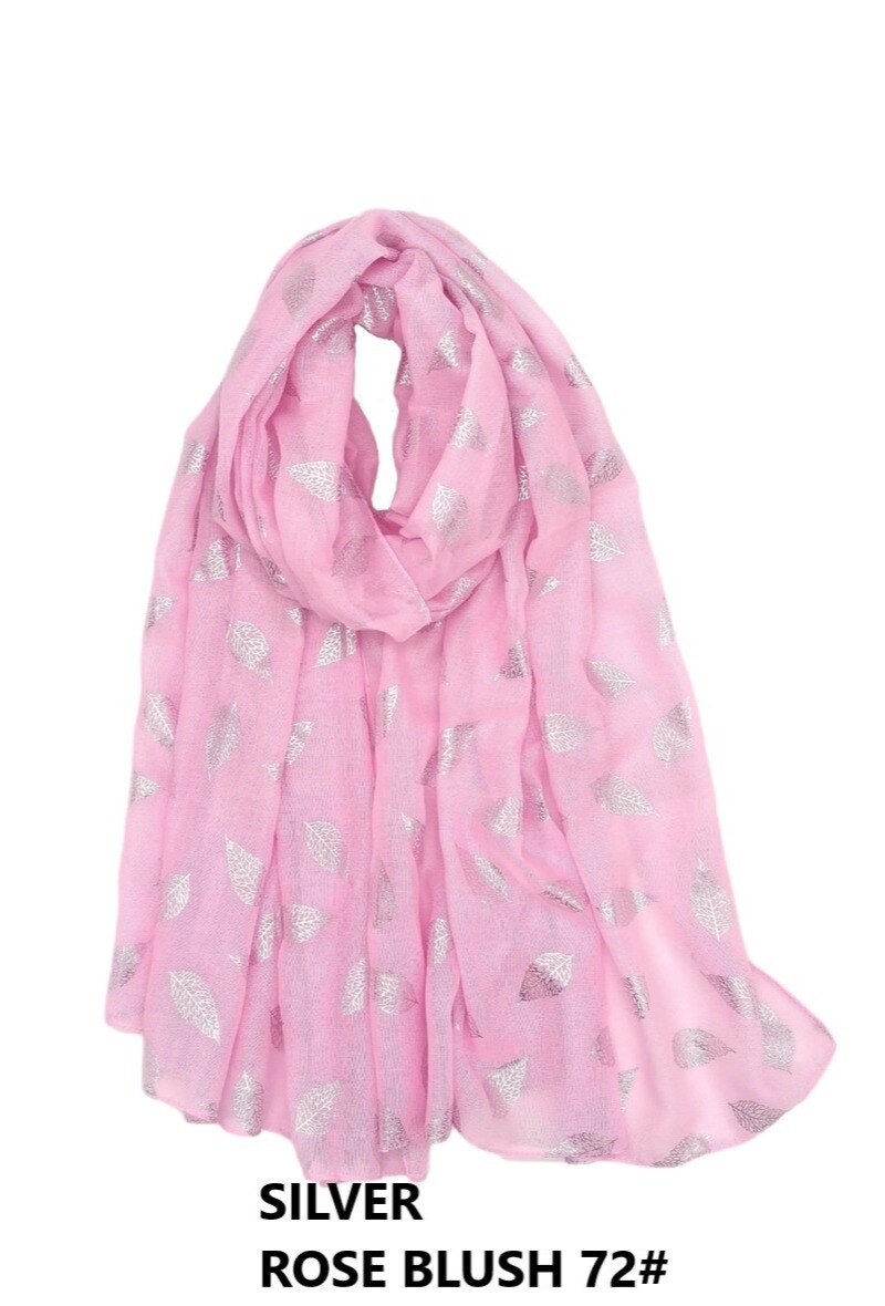 Wholesaler M&P Accessoires - Shiny silver printed scarf with leaf pattern