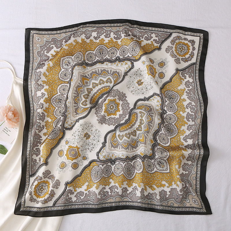 Mayorista M&P Accessoires - Pequeño pañuelo de 70cm con estampado de fantasía