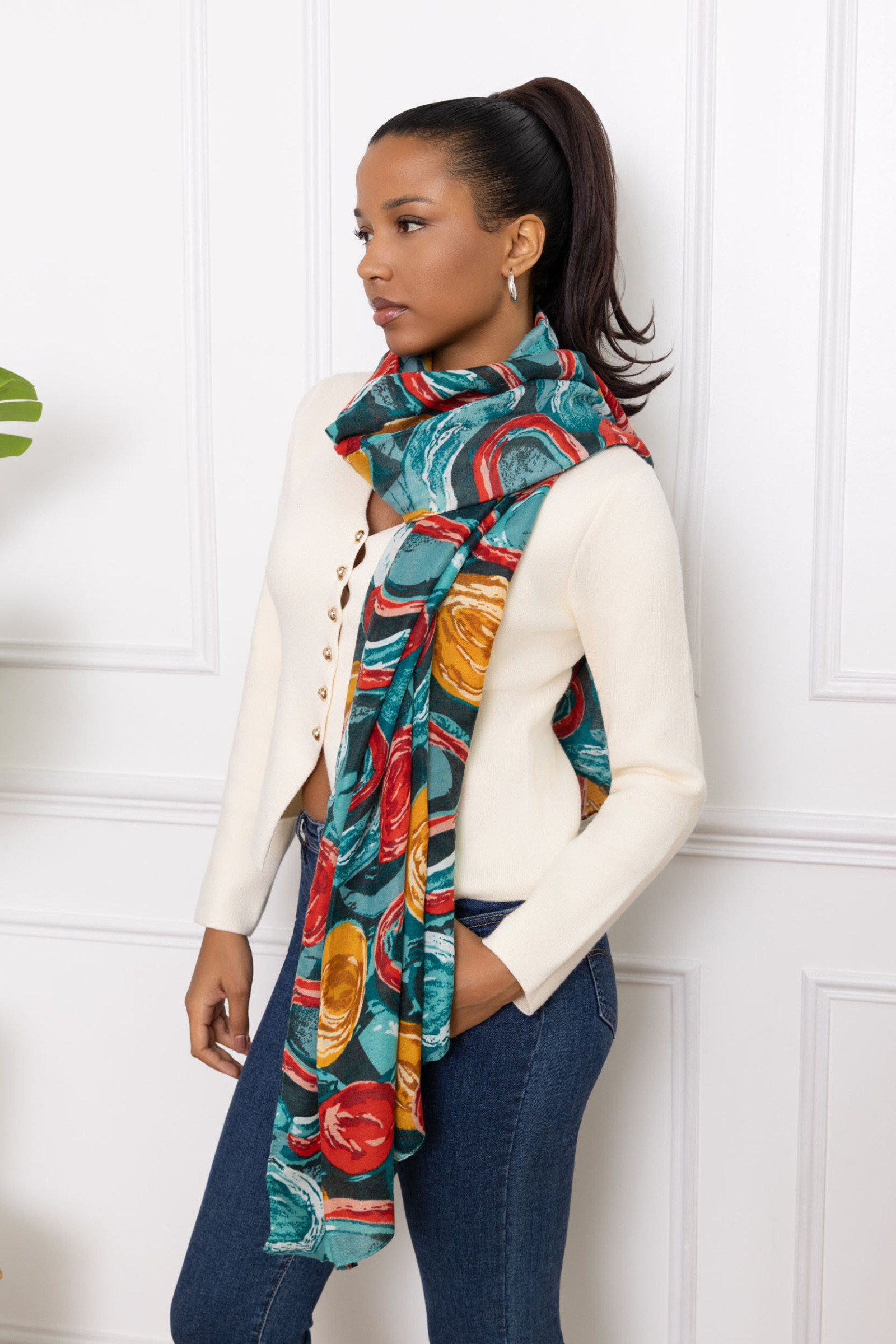 Wholesaler M&P Accessoires - Multicolored round printed scarf