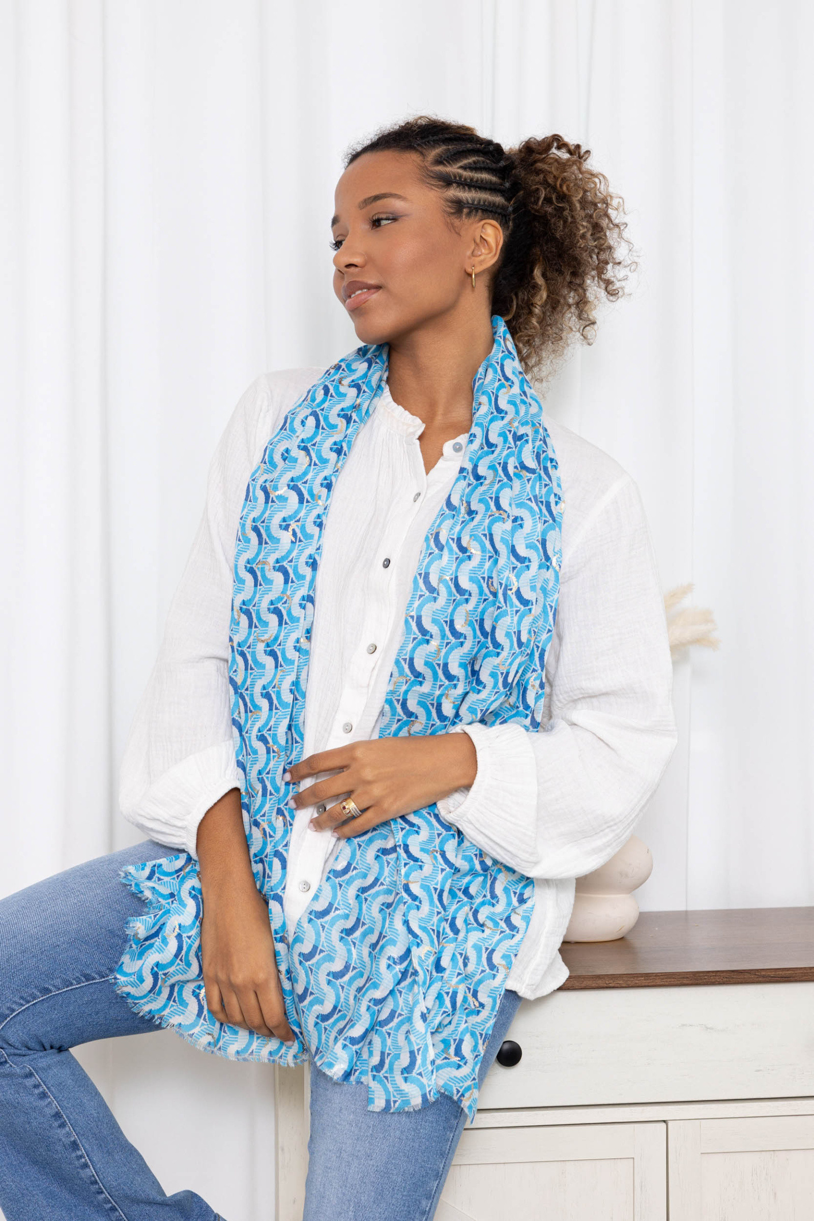 Mayorista M&P Accessoires - Pañuelo estampado ondas con dorados